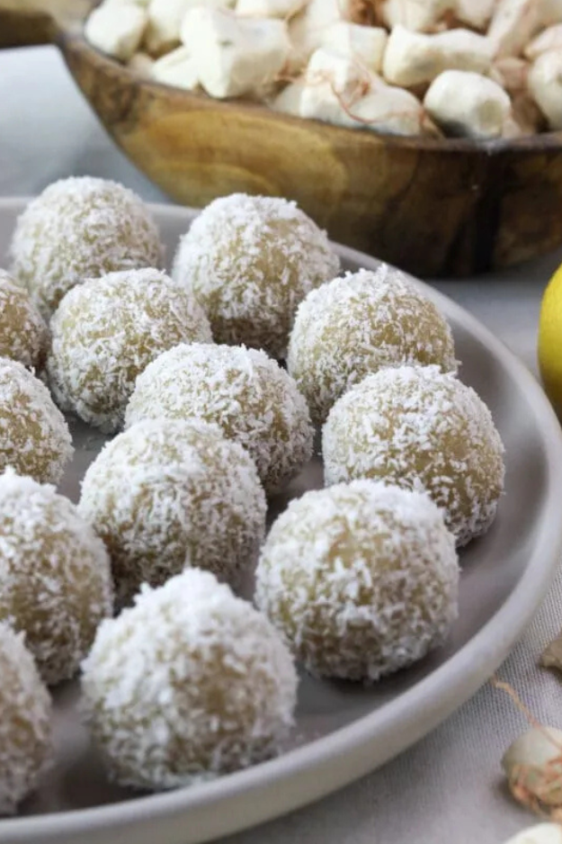 30 Healthy Desserts So Good, You’ll Forget They’re Actually Good for You 30 Healthy Desserts So Good, You’ll Forget They’re Actually Good for You
