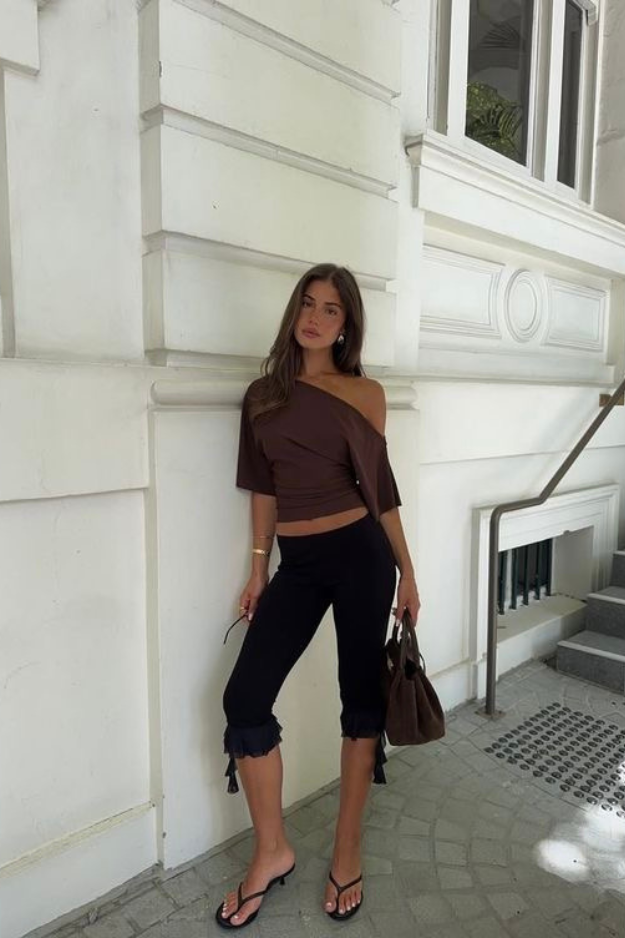 19 Capri Outfits That Actually Feel Stylish Again (Not Stuck in the Past)