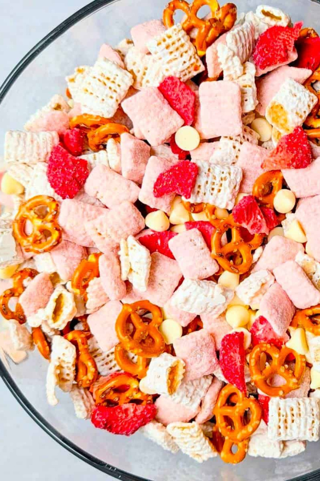 26 Strawberry Desserts That Are Almost Too Pretty to Eat (Almost)