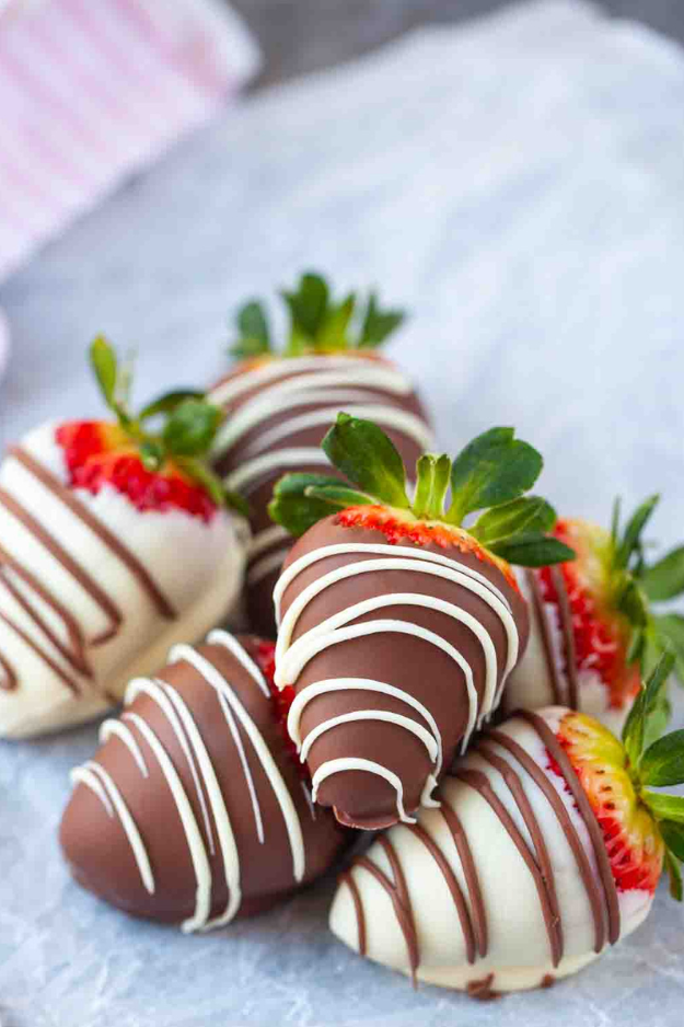 30 Rich & Utterly Irresistible Chocolate Desserts That Instantly Fix a Bad Day Fast