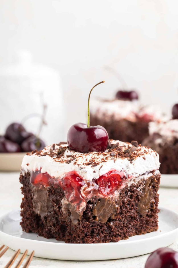 30 Rich & Utterly Irresistible Chocolate Desserts That Instantly Fix a Bad Day Fast