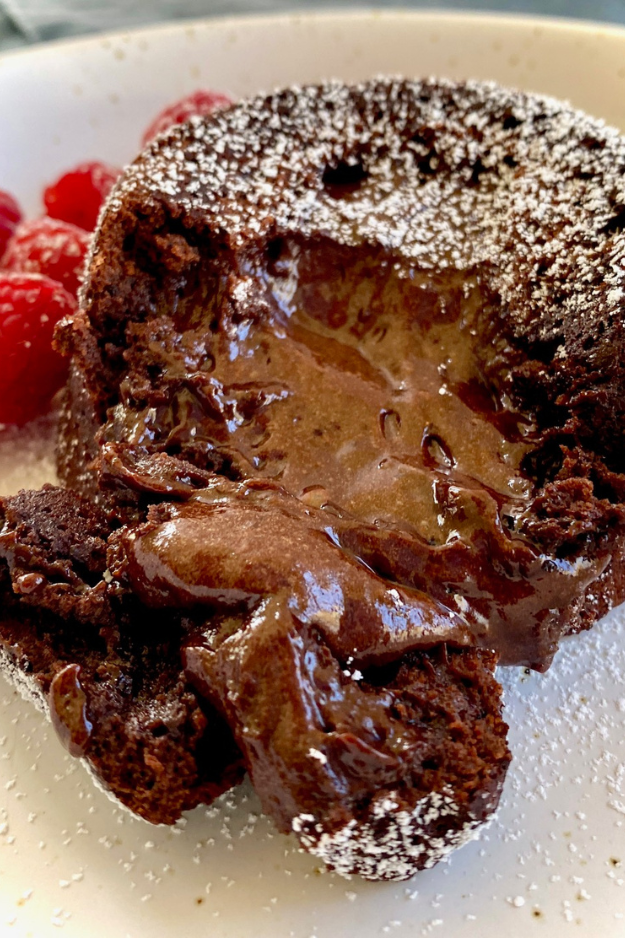 30 Rich & Utterly Irresistible Chocolate Desserts That Instantly Fix a Bad Day Fast