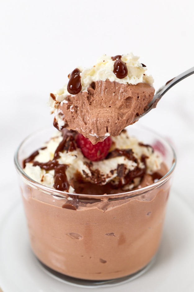 30 Rich & Utterly Irresistible Chocolate Desserts That Instantly Fix a Bad Day Fast
