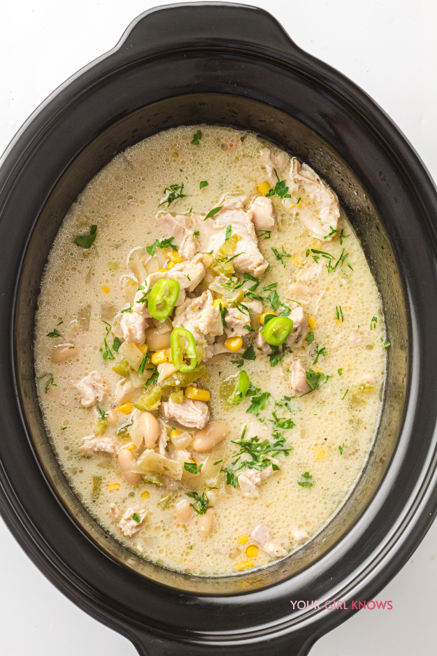 Slow Cooker White Chicken Chili That’s Creamy, Cozy, and Loaded With Flavor