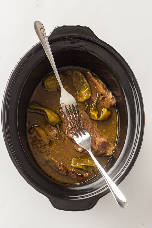 The Slow Cooker Mississippi Pork Roast You Make on Busy Days (and Still Win Dinner)