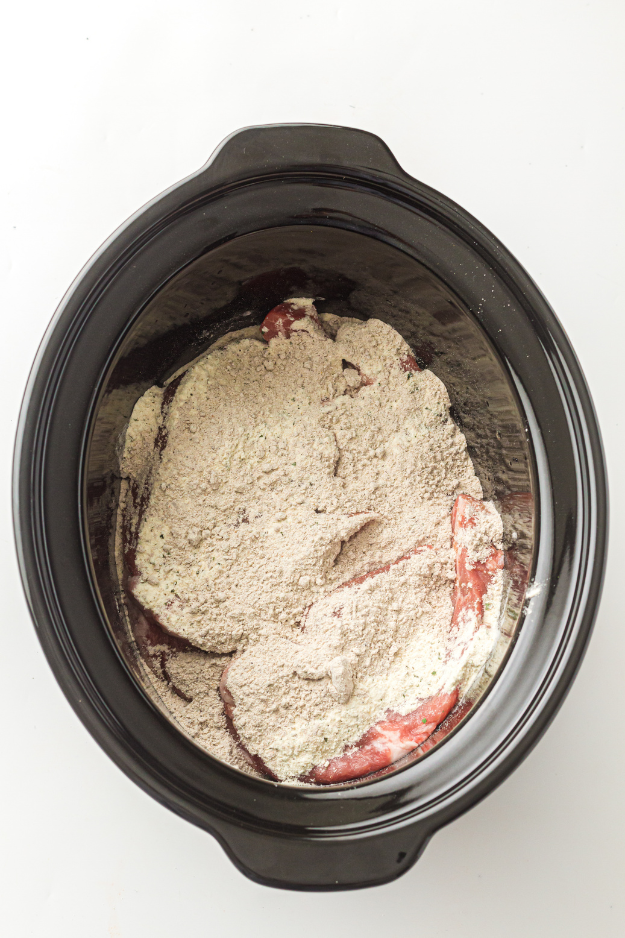 The Slow Cooker Mississippi Pork Roast You Make on Busy Days (and Still Win Dinner)
