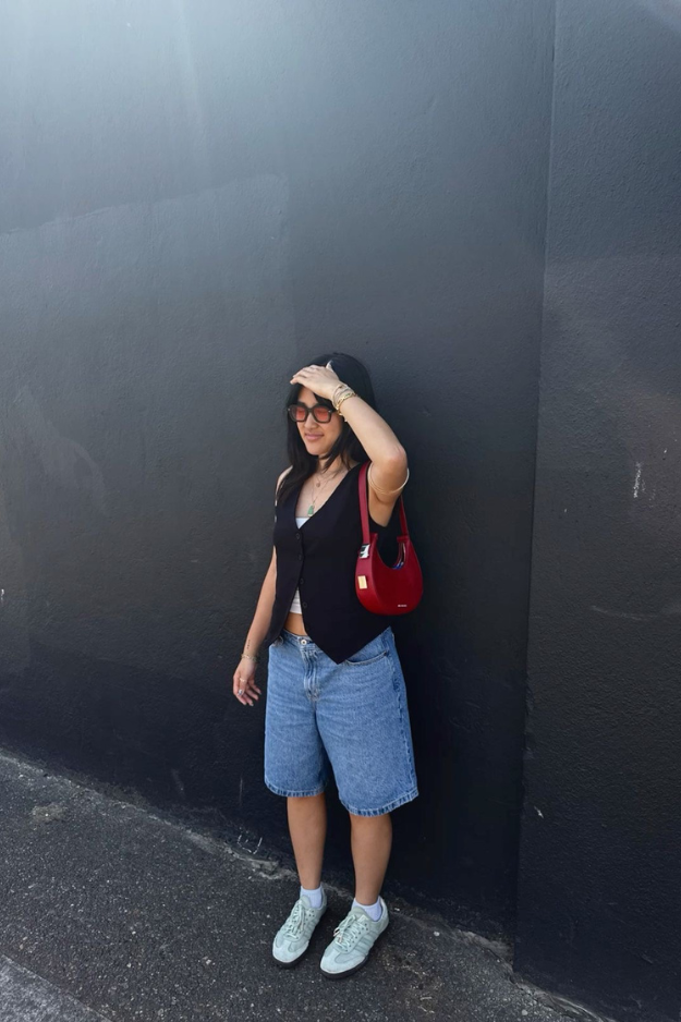 26 Jorts Outfits That Feel Effortless, Casual, and Just the Right Amount of Cool