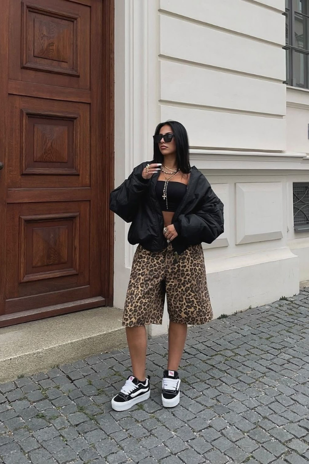 26 Jorts Outfits That Feel Effortless, Casual, and Just the Right Amount of Cool