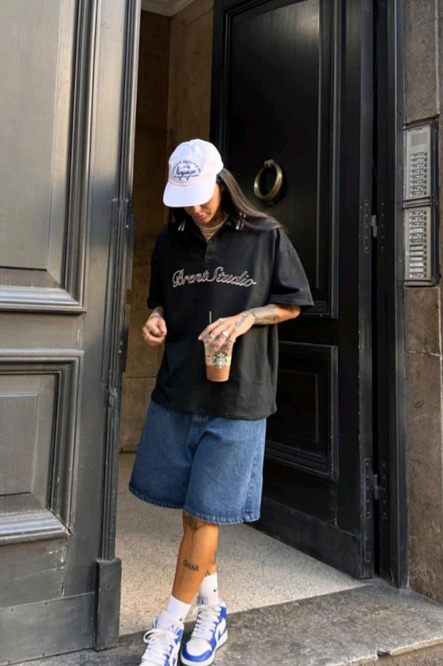 26 Jorts Outfits That Feel Effortless, Casual, and Just the Right Amount of Cool