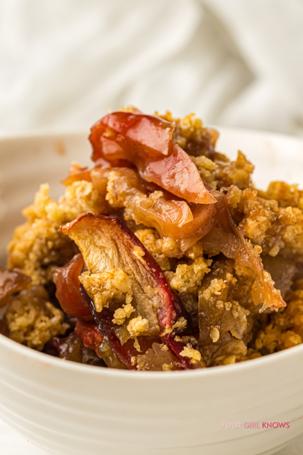 Apple Crisp That’s Buttery, Golden, and Honestly Better Than Pie Apple Crisp That’s Buttery, Golden, and Honestly Better Than Pie