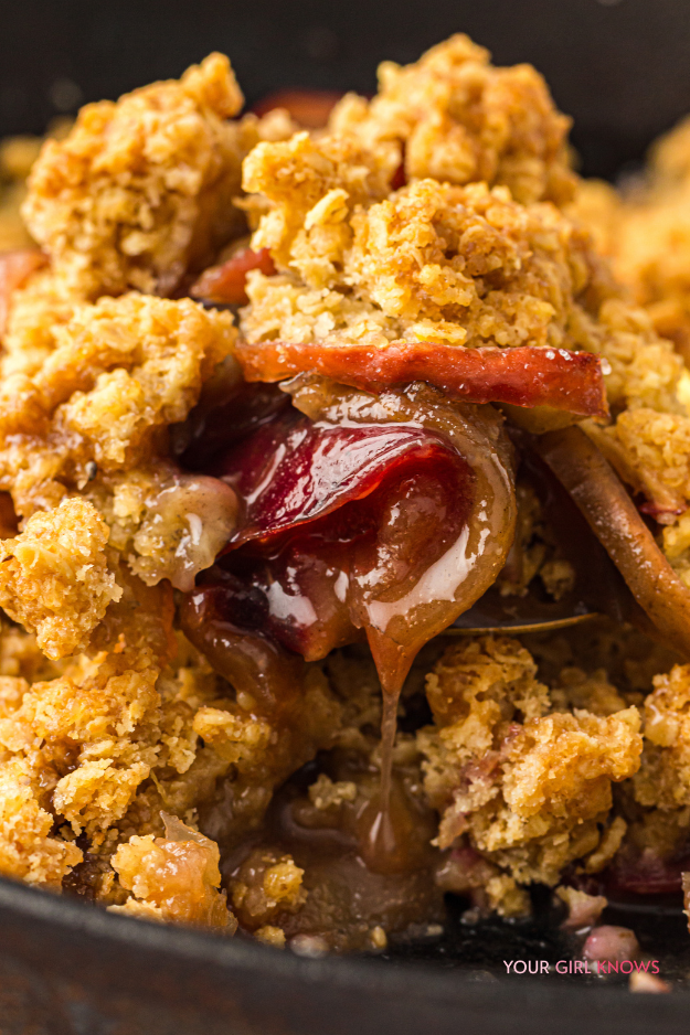 Apple Crisp That’s Buttery, Golden, and Honestly Better Than Pie Apple Crisp That’s Buttery, Golden, and Honestly Better Than Pie