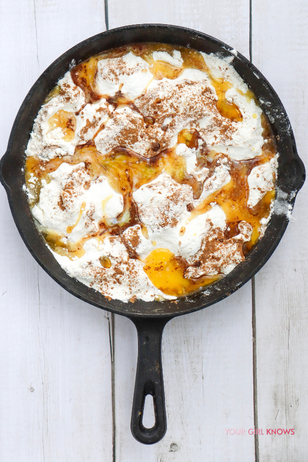 Skillet Peach Dump Cake That’s Buttery, Golden, and Ridiculously Easy to Make