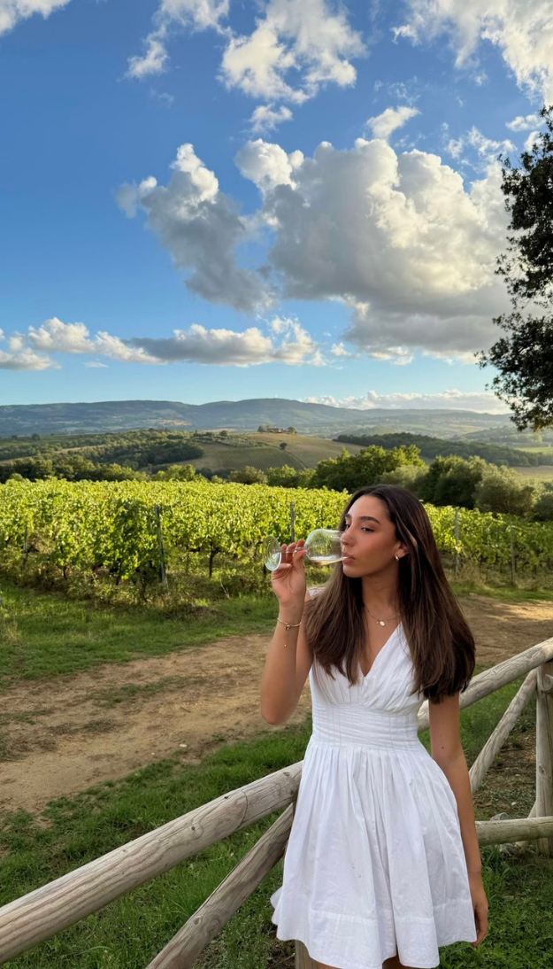 24 Cute Summer Winery Outfits Perfect for Picnics, Rosé, and Golden Hour Views