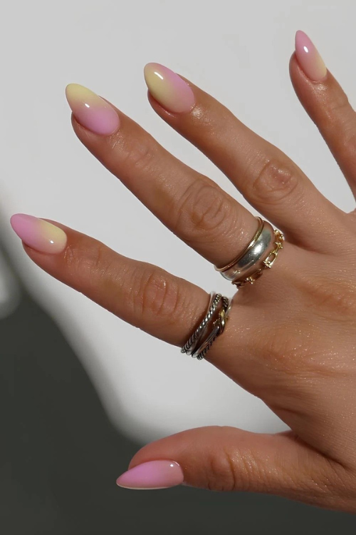 30 Simple Summer Nails That Make Your Hands Look Instantly Ready for Vacation