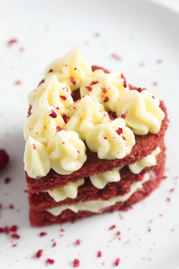 20 Mini Cake Recipes That Are Almost Too Cute to Eat (But Way Too Delicious to Resist) 20 Mini Cake Recipes That Are Almost Too Cute to Eat (But Way Too Delicious to Resist)