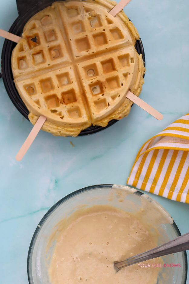 Easy Waffle Pops That Are Almost Too Cute to Eat Easy Waffle Pops That Are Almost Too Cute to Eat