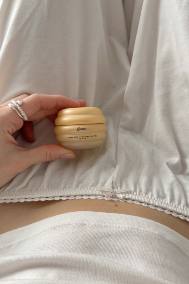 14 Overnight Beauty Tips to Wake Up Pretty (While You Sleep)