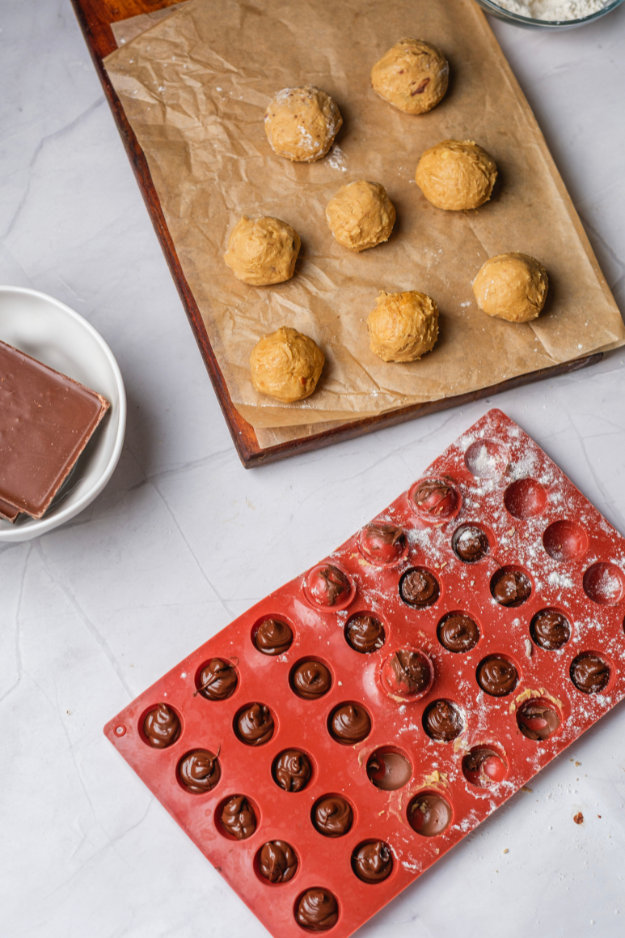 No-Bake Chocolate Peanut Butter Balls That Melt in Your Mouth (Only 5 Ingredients!) No-Bake Chocolate Peanut Butter Balls That Melt in Your Mouth (Only 5 Ingredients!)