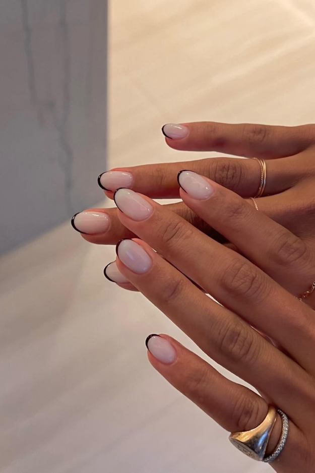 24 Dreamy Short Almond Nails That Feel Soft and Luxurious 24 Dreamy Short Almond Nails That Feel Soft and Luxurious
