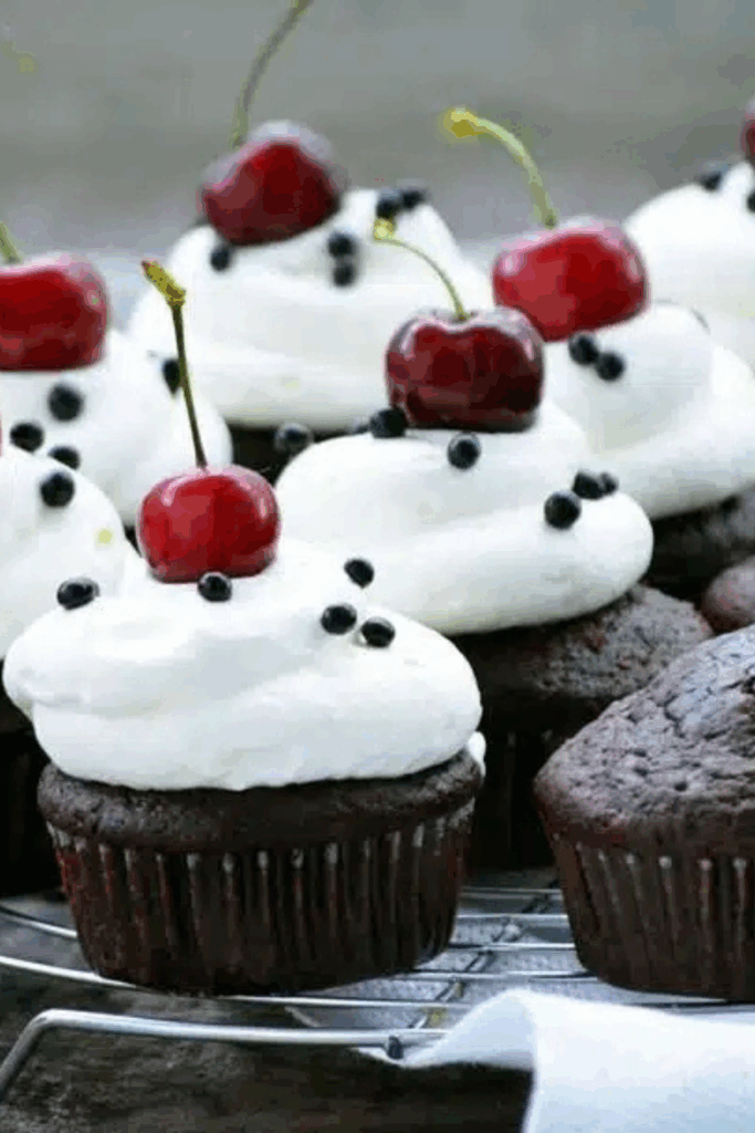 25 Yum Cupcake Recipes That Look Bakery-Level but Are Shockingly Easy