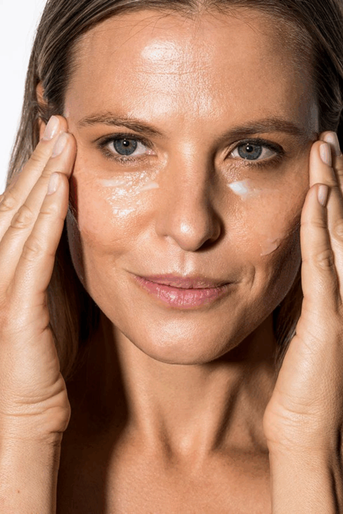 14 Anti-Aging Tips That Make You Look 10 Years Younger in Real Life, Not Just Photos