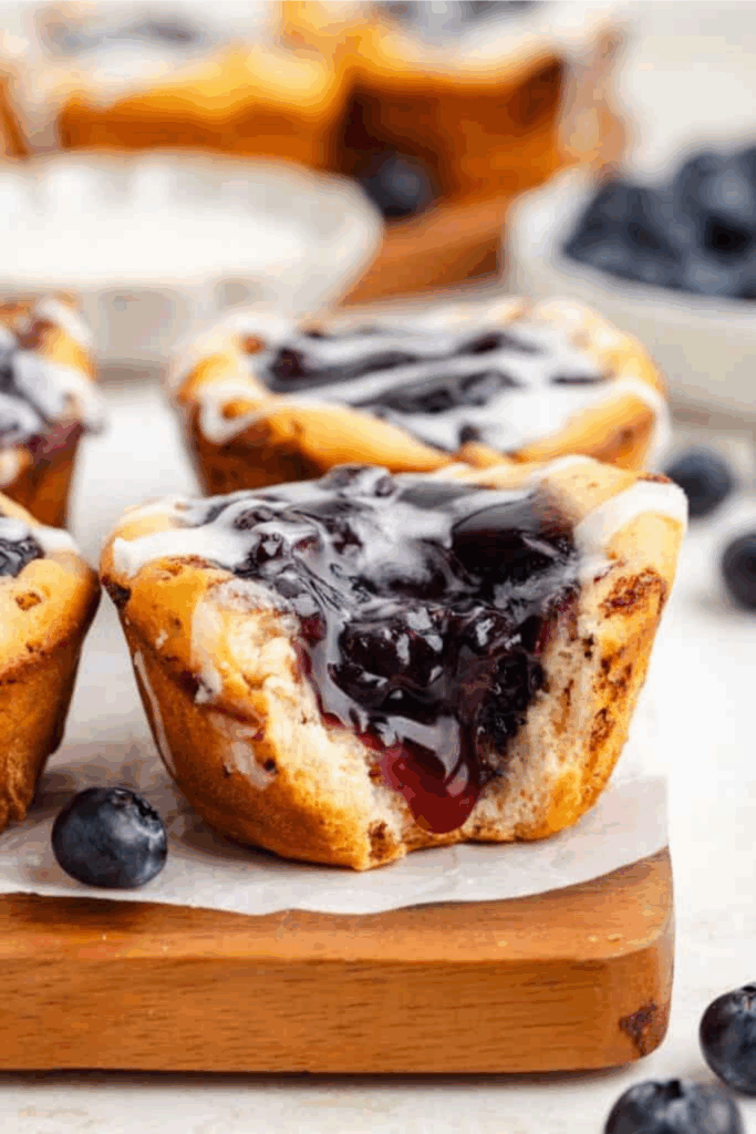 28 Easy Blueberry Recipes Everyone’s Baking, Blending, and Obsessing Over 28 Easy Blueberry Recipes Everyone’s Baking, Blending, and Obsessing Over