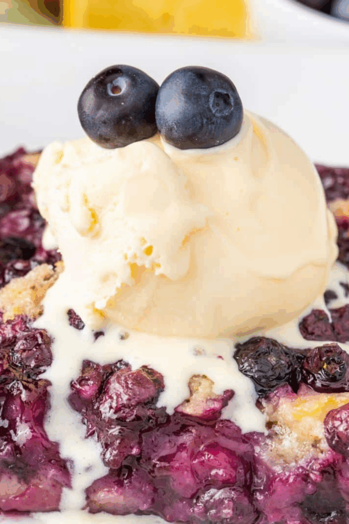 28 Easy Blueberry Recipes Everyone’s Baking, Blending, and Obsessing Over 28 Easy Blueberry Recipes Everyone’s Baking, Blending, and Obsessing Over