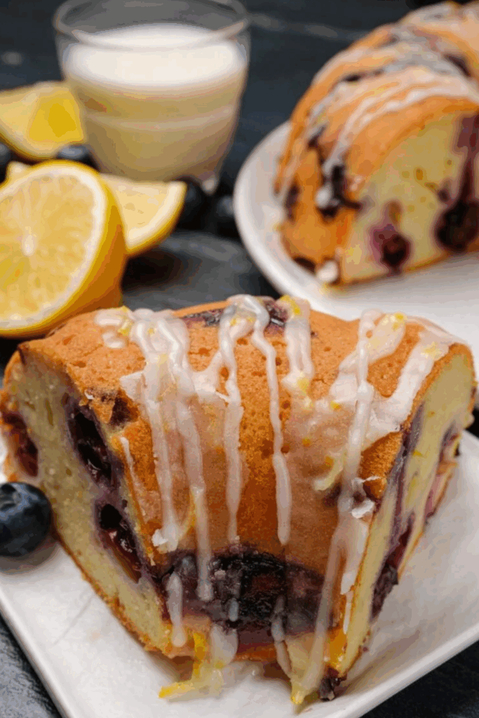 28 Easy Blueberry Recipes Everyone’s Baking, Blending, and Obsessing Over 28 Easy Blueberry Recipes Everyone’s Baking, Blending, and Obsessing Over