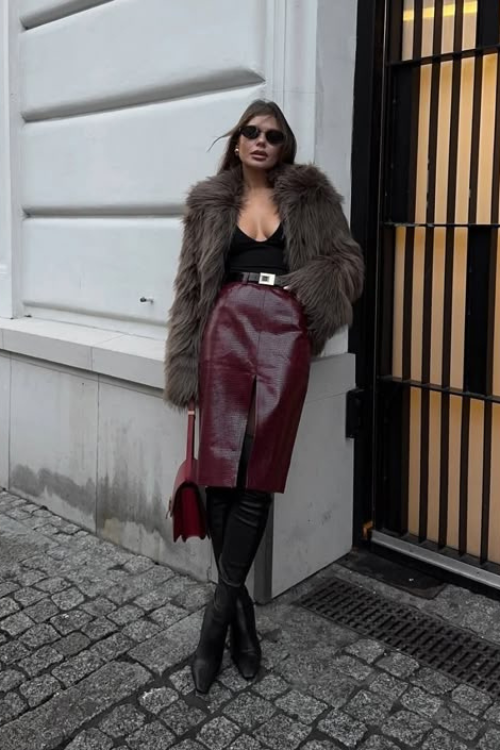 17 Fur Coat Outfits That Are Bold, Cozy, and Totally Statement-Making 17 Fur Coat Outfits That Are Bold, Cozy, and Totally Statement-Making
