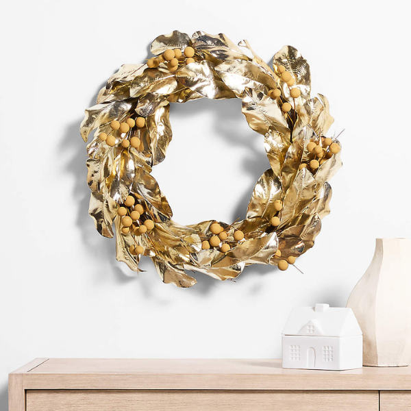 The 19 Christmas Wreaths Everyone’s Obsessed With This Holiday Season The 19 Christmas Wreaths Everyone’s Obsessed With This Holiday Season