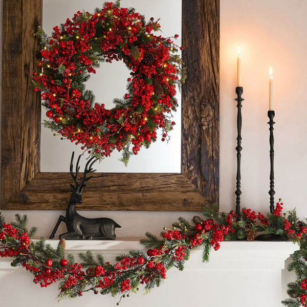 The 19 Christmas Wreaths Everyone’s Obsessed With This Holiday Season The 19 Christmas Wreaths Everyone’s Obsessed With This Holiday Season