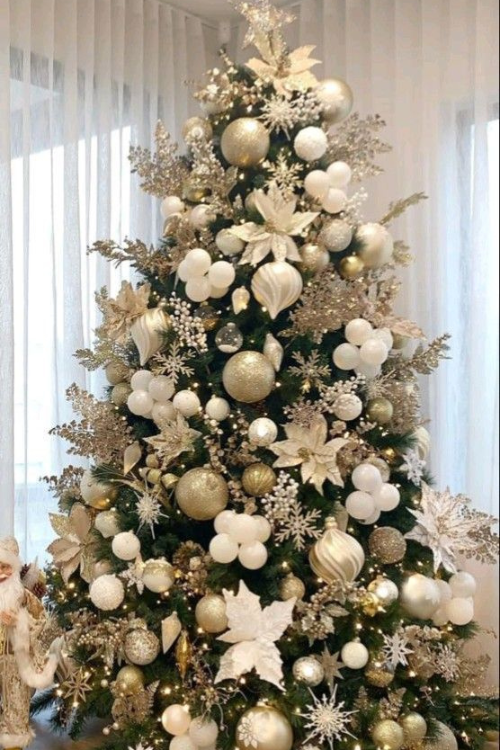 The 12 White Christmas Trees That Turn Your Home Into a Snowy Fairytale The 12 White Christmas Trees That Turn Your Home Into a Snowy Fairytale