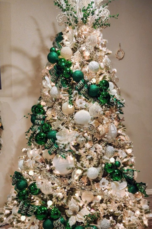 The 15 Chic Champagne Christmas Tree Ideas Pinterest Can’t Stop Saving The 15 Chic Champagne Christmas Tree Ideas Pinterest Can’t Stop Saving