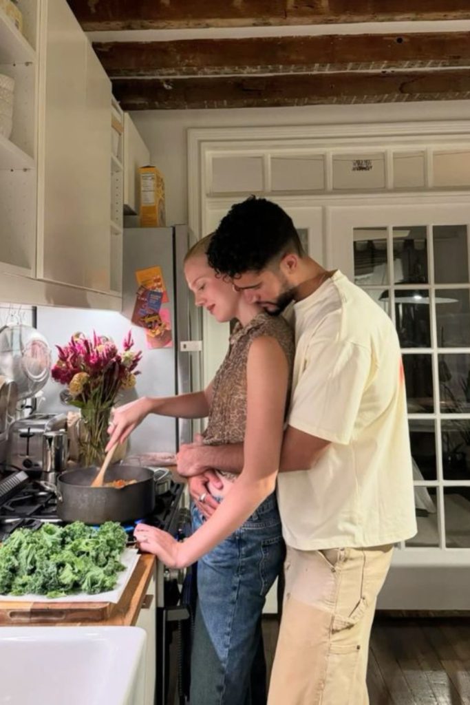 14 Romantic Low Cost Activities for Couples To Fall In Love Without Falling Broke 14 Romantic Low Cost Activities for Couples To Fall In Love Without Falling Broke