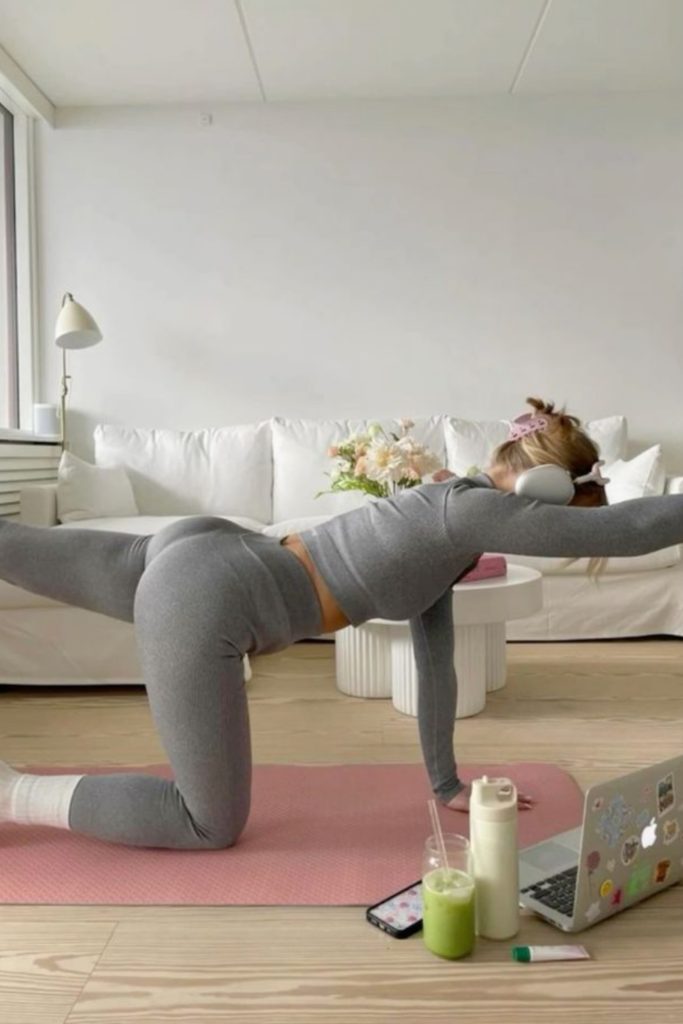 33 Everyday Habits That Might Be Aging You Without You Realizing