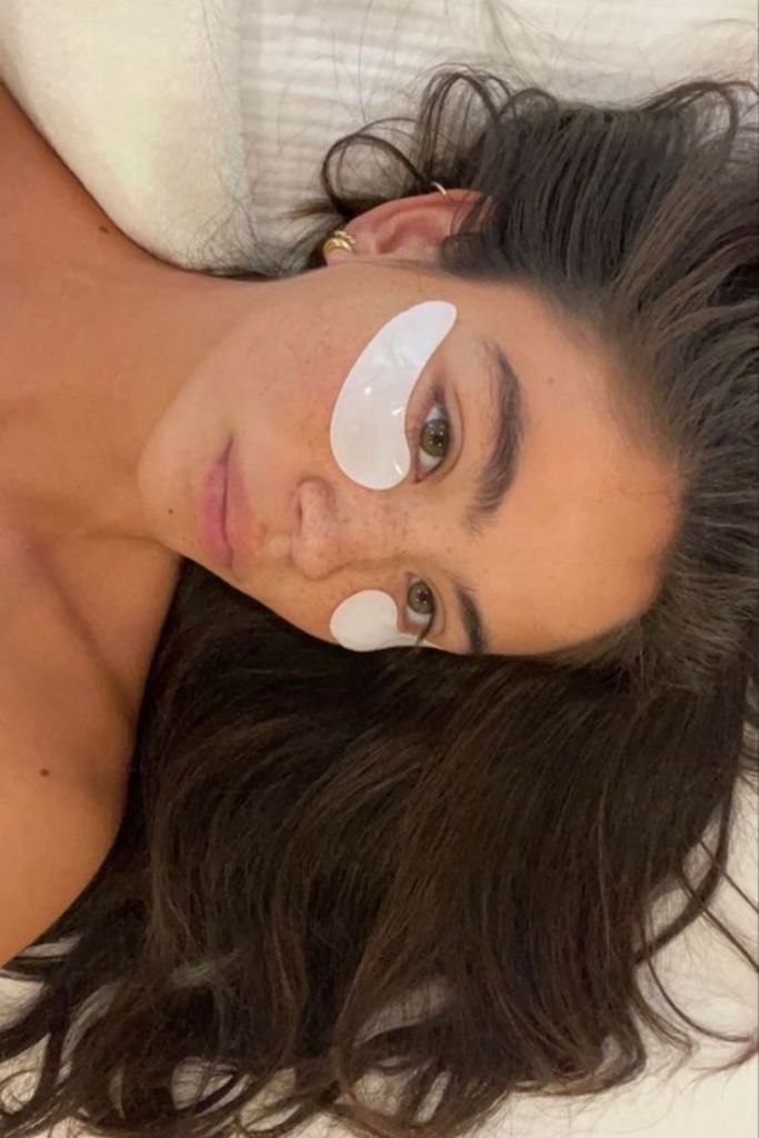 33 Everyday Habits That Might Be Aging You Without You Realizing