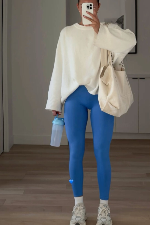 15 Chic Blue Leggings Outfits That Prove Color Is the New Neutral 15 Chic Blue Leggings Outfits That Prove Color Is the New Neutral