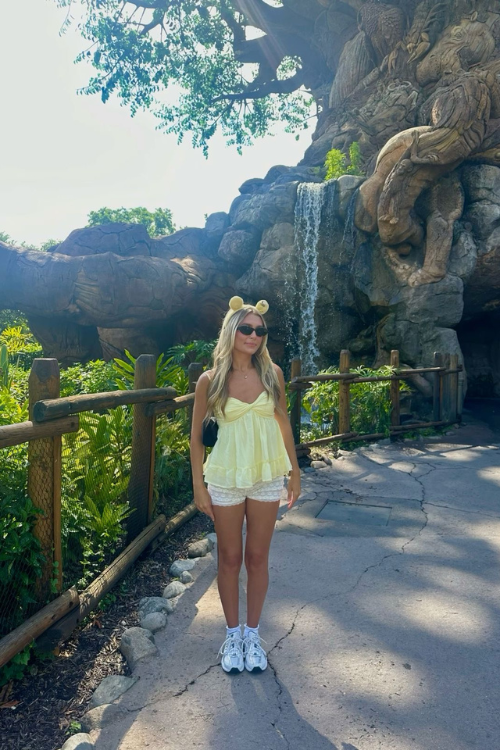 19 Disney Outfits So Perfect Even Minnie Would Approve 19 Disney Outfits So Perfect Even Minnie Would Approve