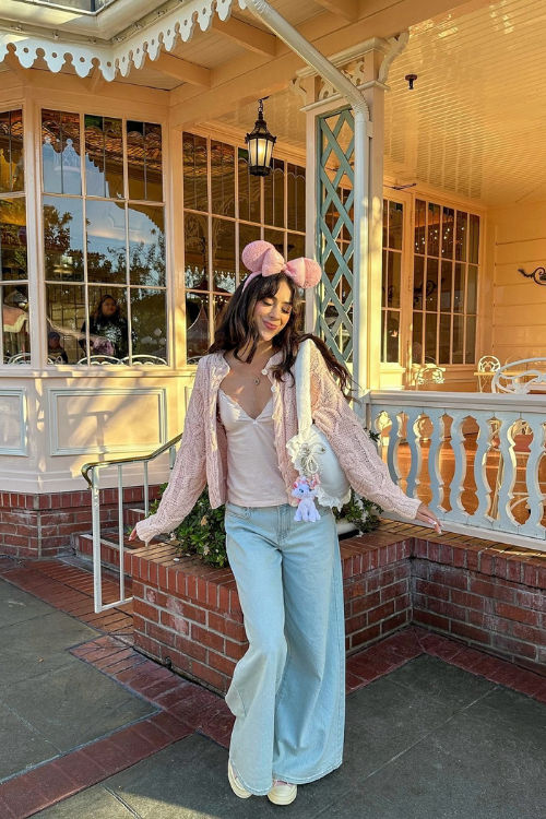 19 Disney Outfits So Perfect Even Minnie Would Approve 19 Disney Outfits So Perfect Even Minnie Would Approve