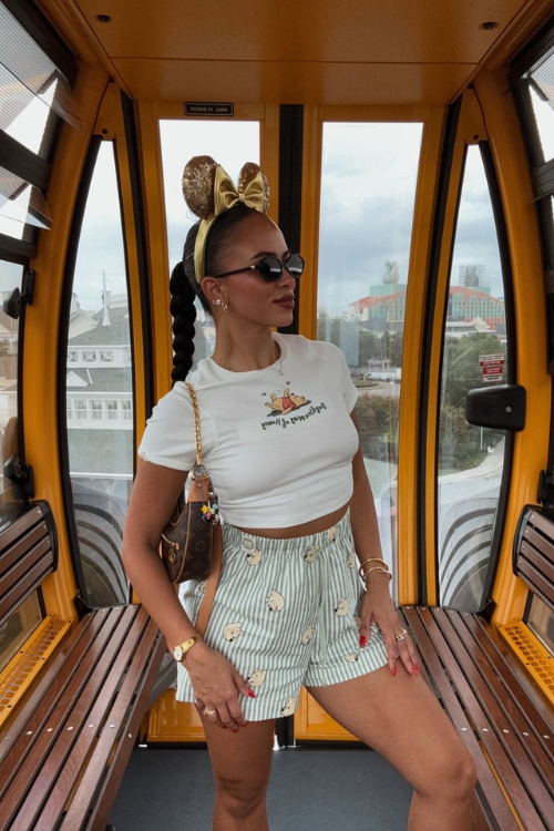 19 Disney Outfits So Perfect Even Minnie Would Approve 19 Disney Outfits So Perfect Even Minnie Would Approve