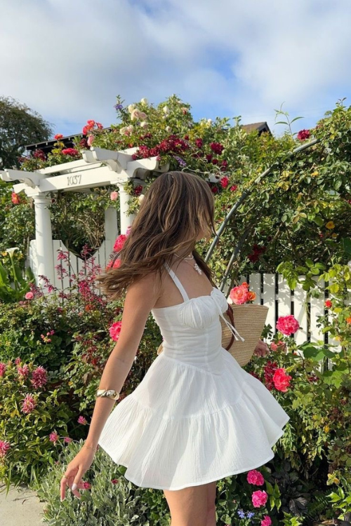 The 28 Coquette Outfits Every Romantic It-Girl Is Wearing Right Now The 28 Coquette Outfits Every Romantic It-Girl Is Wearing Right Now