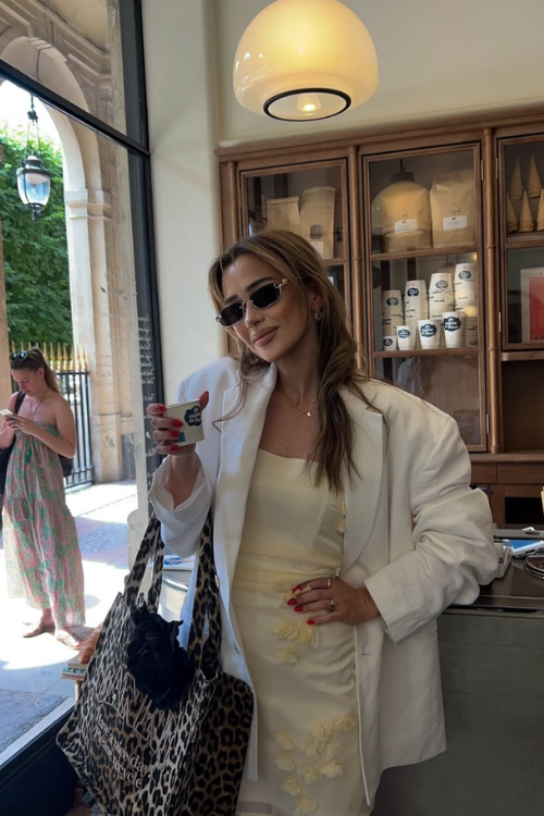 26 Boss-Girl Approved White Blazer Outfits That Instantly Look Expensive