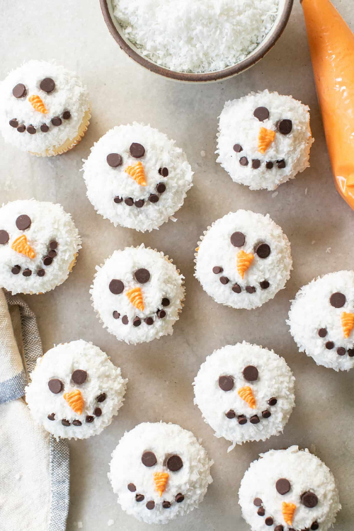 23 Festive Christmas Desserts Everyone Will Beg You to Make Again 23 Festive Christmas Desserts Everyone Will Beg You to Make Again