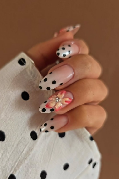 33 Polka Dot Nails That Make You Forget About French Tips