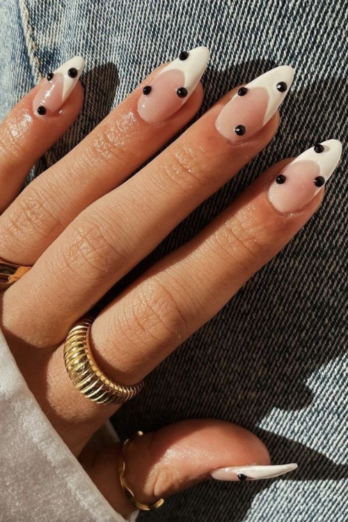 33 Polka Dot Nails That Make You Forget About French Tips
