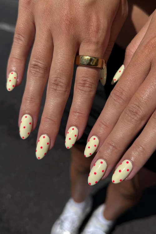 33 Polka Dot Nails That Make You Forget About French Tips
