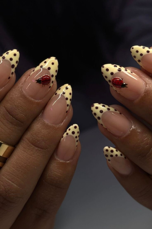 33 Polka Dot Nails That Make You Forget About French Tips
