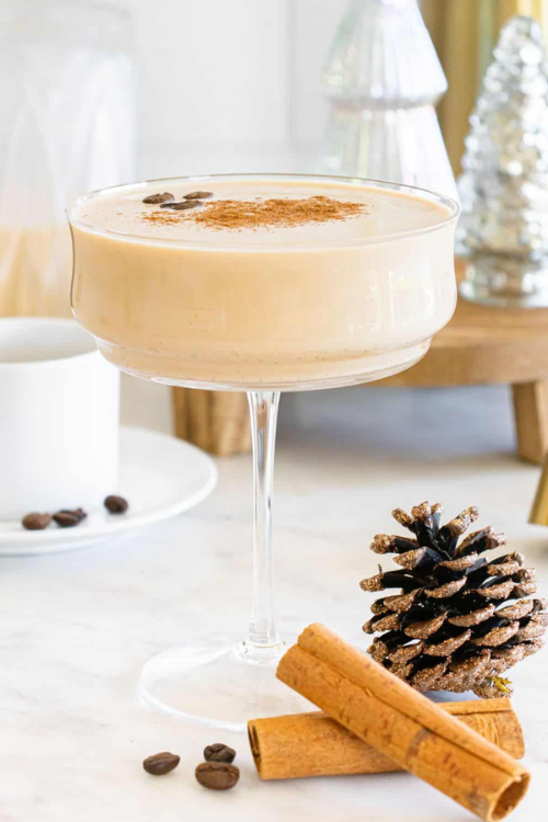 The 24 Christmas Cocktails That Instantly Turn You Into the Hostess of the Year The 24 Christmas Cocktails That Instantly Turn You Into the Hostess of the Year