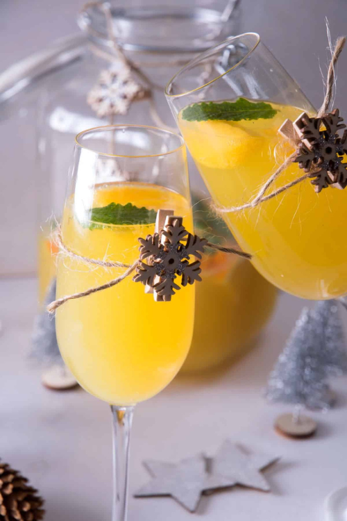 The 24 Christmas Cocktails That Instantly Turn You Into the Hostess of the Year The 24 Christmas Cocktails That Instantly Turn You Into the Hostess of the Year