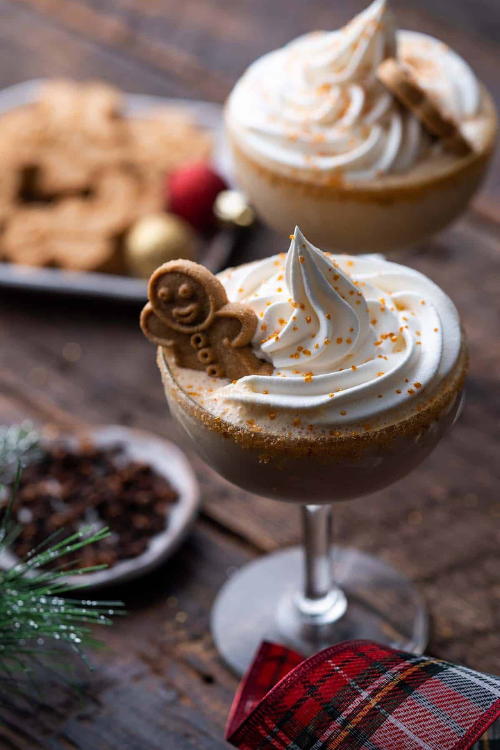 The 24 Christmas Cocktails That Instantly Turn You Into the Hostess of the Year The 24 Christmas Cocktails That Instantly Turn You Into the Hostess of the Year